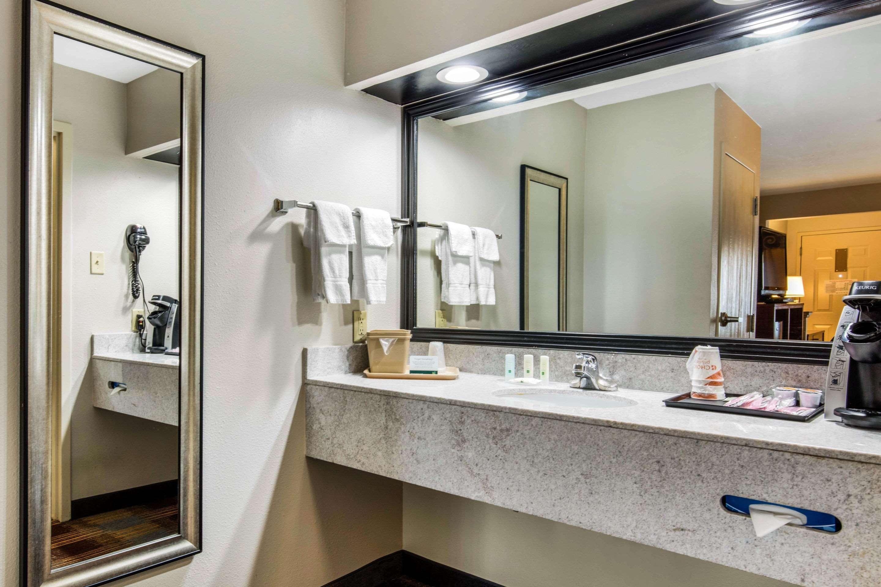ממפיס Quality Inn Airport I-240 מראה חיצוני תמונה