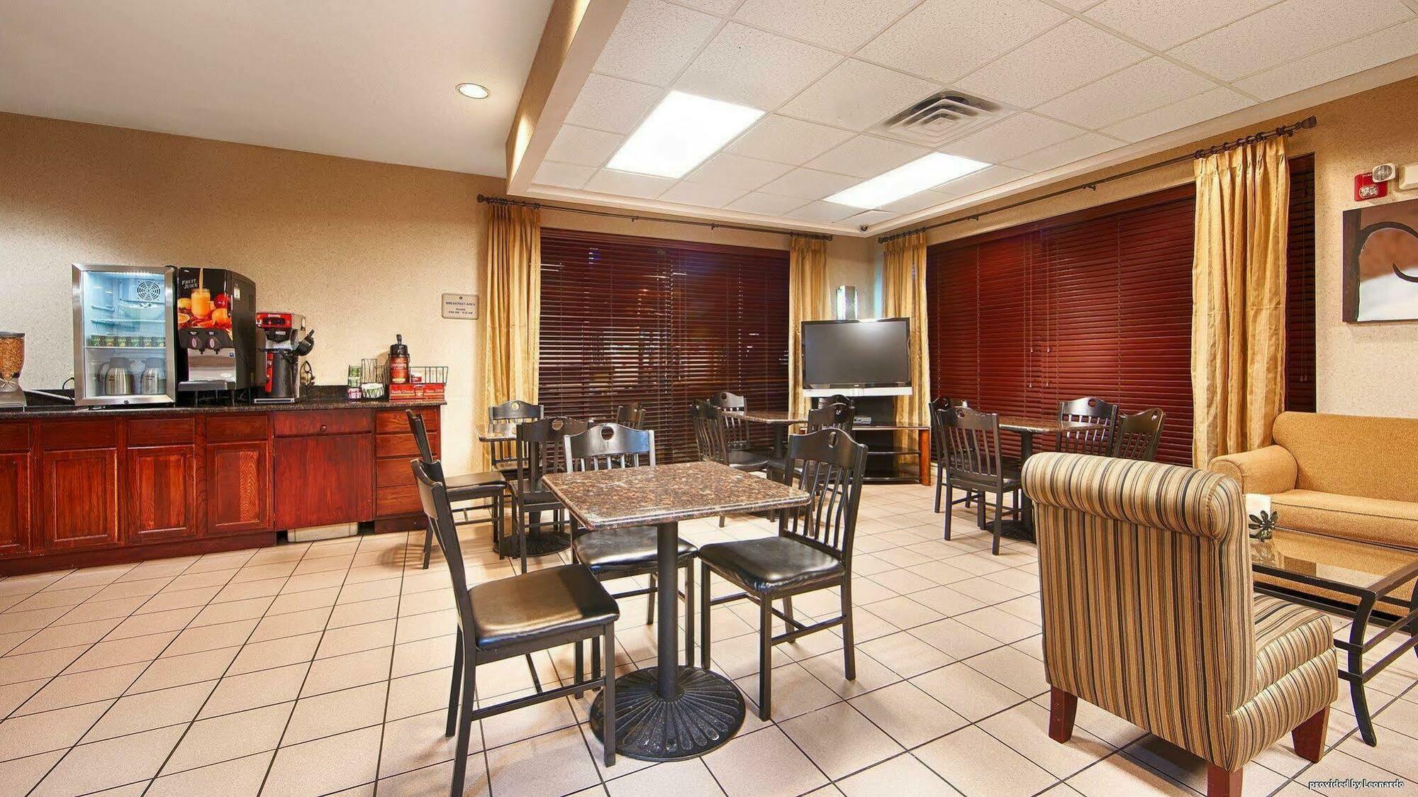 ממפיס Quality Inn Airport I-240 מראה חיצוני תמונה
